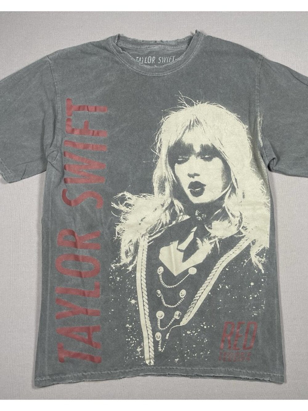 Taylor Swift RED Taylor's Verison Album Tour Gray Distressed T-Shirt -Size Small